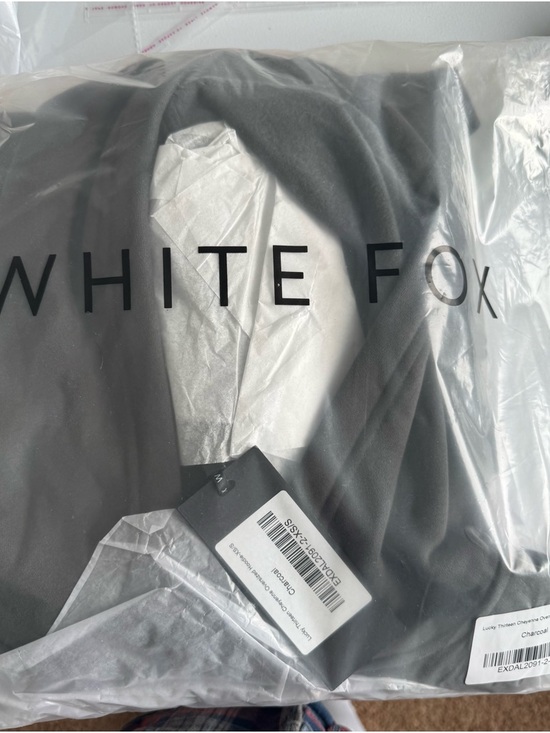 White Fox Boutique Charcoal “Lucky 13 Cheyenne” Hoodie NWT Size XS/S - Picture 6 of 8